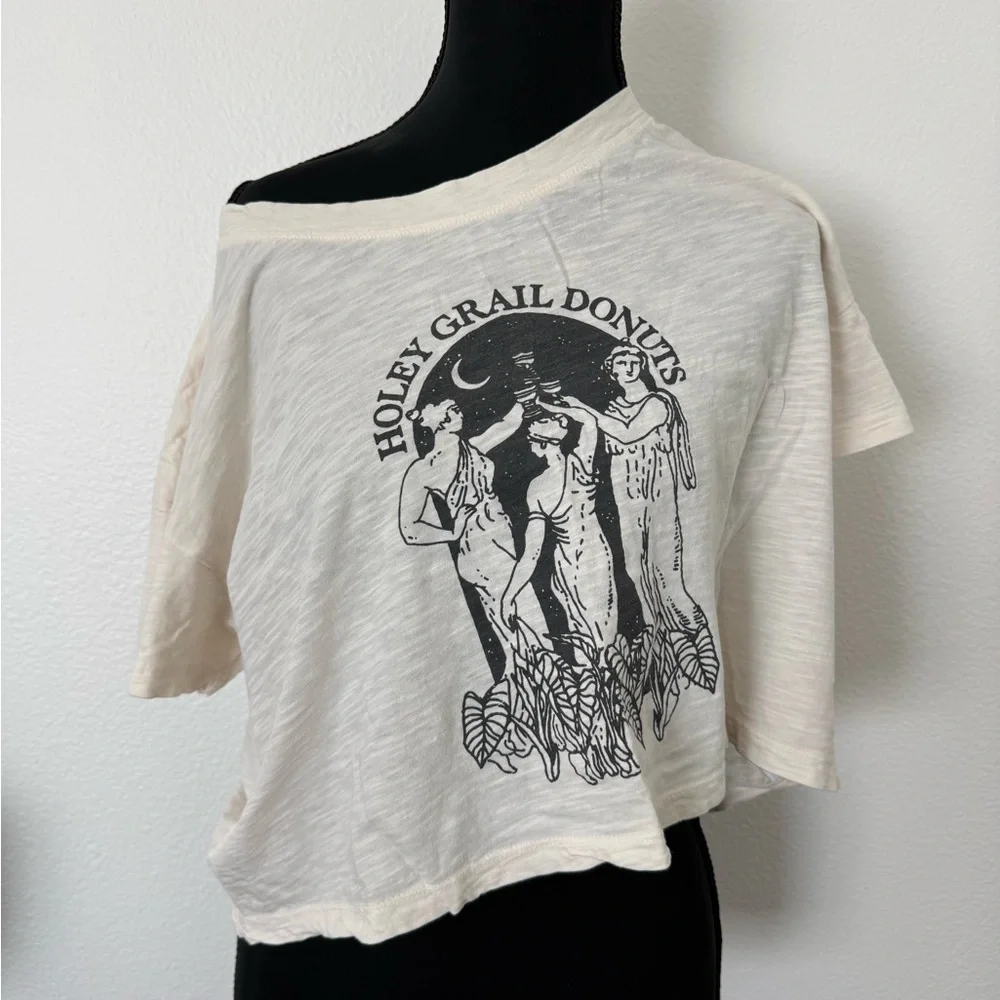 Holey Grail Donuts graphic crop t-shirt - Picture 1 of 3